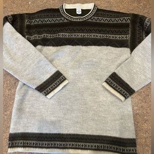 Thick alpaca blend men’s crew neck sweater